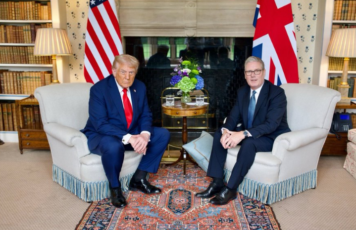 Стармер обговорив з Трампом розблокування Ормузької протоки